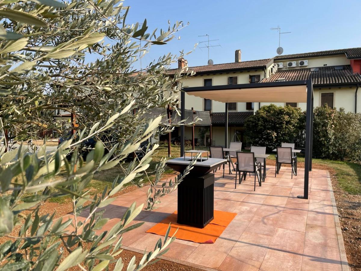 Agriturismo Al Tralcio Valeggio sul Mincio Bagian luar foto