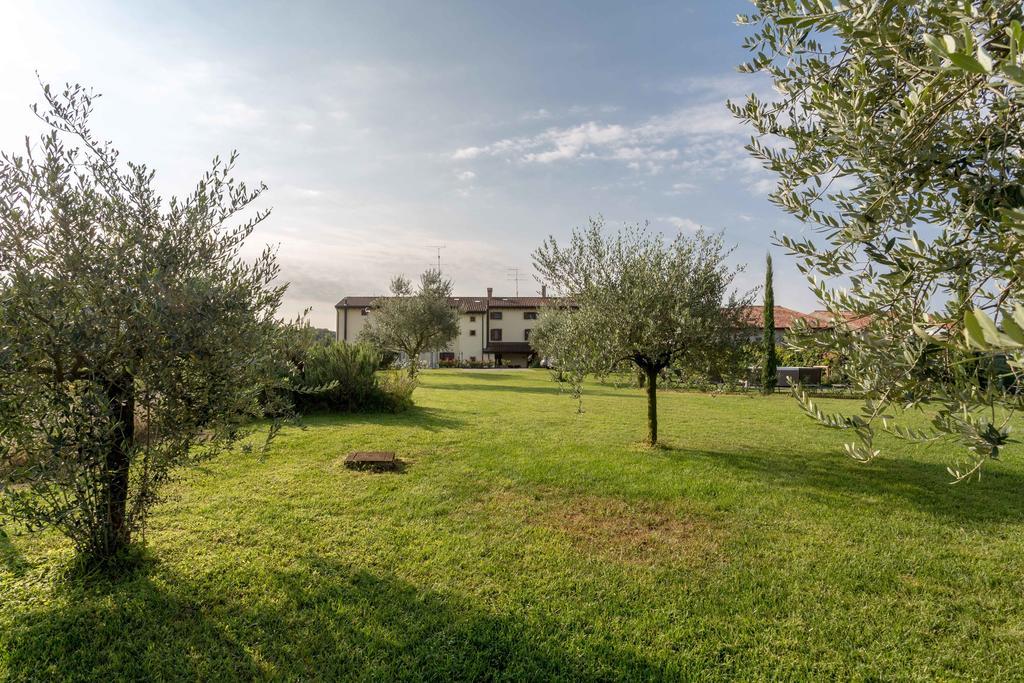Agriturismo Al Tralcio Valeggio sul Mincio Bagian luar foto